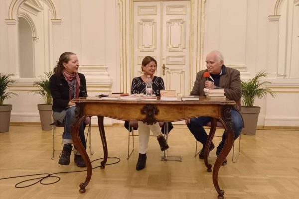 LITERARNI VEČER Z RADKO DENEMARKOVO: Bralni klub “Kranjska čbelica” sodeloval  na mednarodnem dogodku