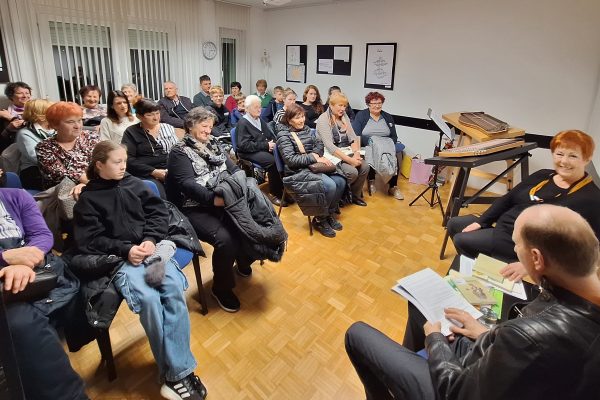 5. obletnica Beremo domače s pisateljico Hedo Rus Kastelic